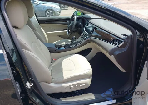 2017 Buick Lacrosse Essence z USA, uszkodzony, nr VIN 1G4ZP5SS2HU173288